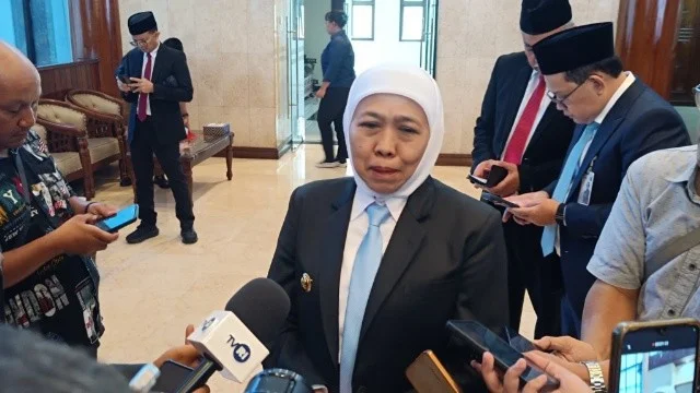 Foto: GUBERNUR KHOFIFAH DUKUNG BADAN PENGELOLA BUMD JATIM, TUNGGU IZIN PEMERINTAH PUSAT