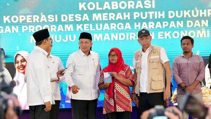 Foto: PEMERINTAH PERCEPAT PENGENTASAN KEMISKINAN EKSTREM MELALUI KOPDES MERAH PUTIH