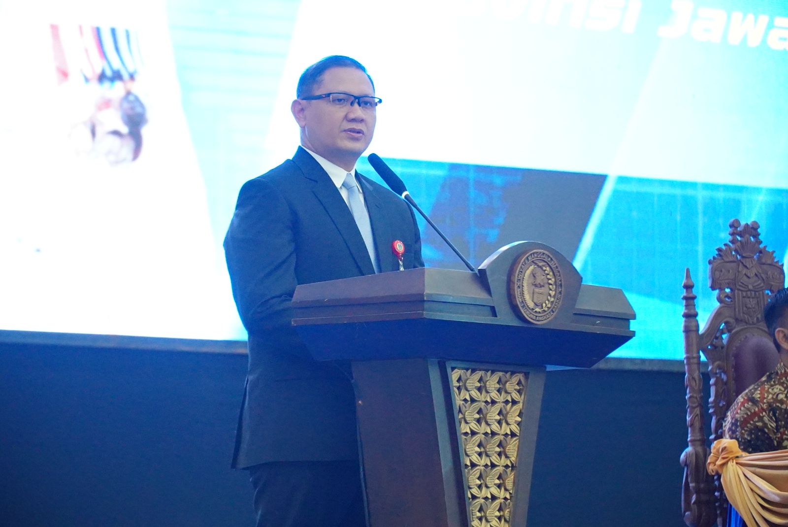 Foto: Pemprov Jatim Pastikan 2.295 Guru Non-ASN Tetap Mengajar