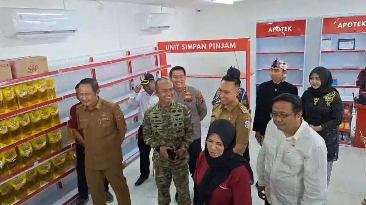 Foto: Prabowo Subianto Luncurkan 90 Koperasi Merah Putih di Lamongan