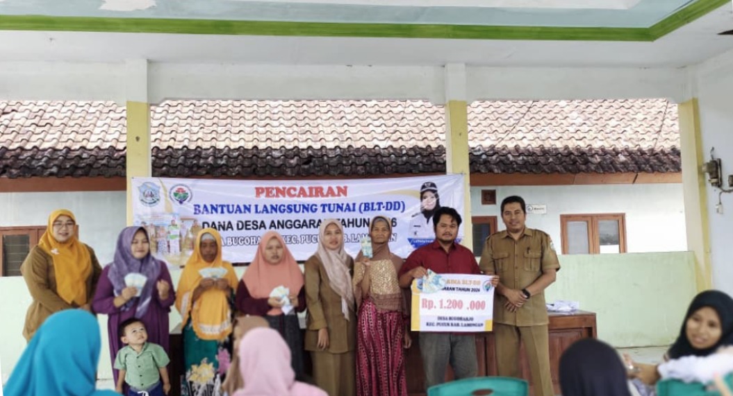 Foto: PENCAIRAN BLT-DD DI DESA BUGOHARJO KECAMATAN PUCUK
