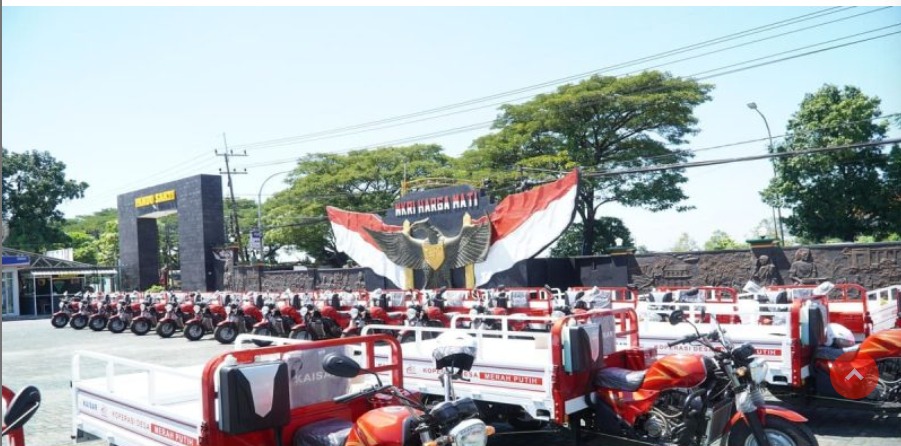 Foto: Koperasi Desa Lamongan Dapat 60 Kendaraan Roda Tiga KDKMP, Siap Operasional