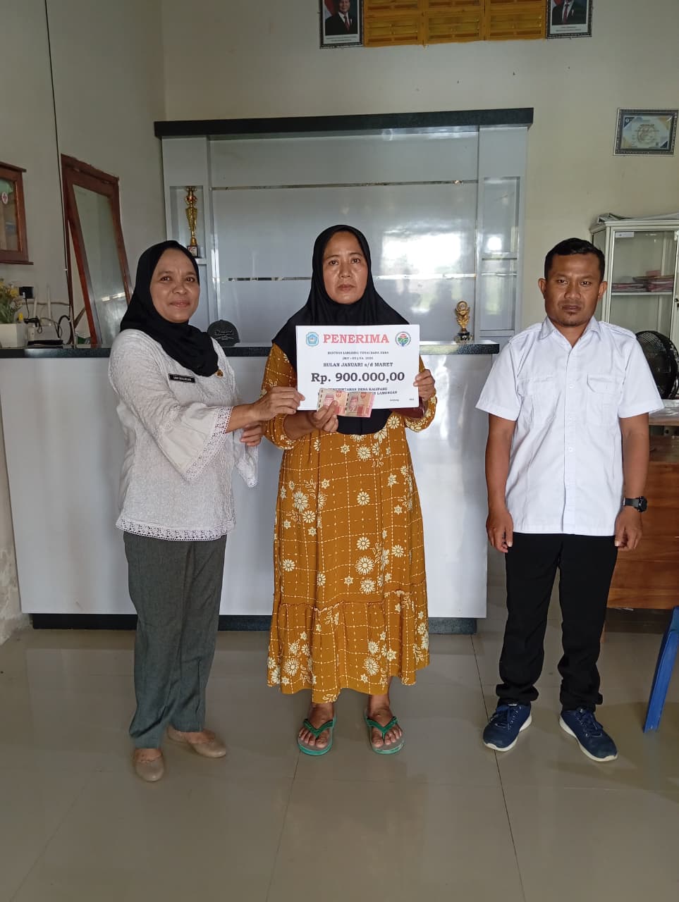 Foto: PENYALURAN BLT-DD TRIBULAN I TAHUN 2026 PEMERINTAH DESA KALIPANG