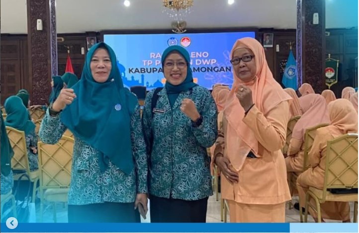 Foto: TP PKK DAN DWP KABUPATEN LAMONGAN GELAR RAPAT PLENO EVALUASI KEGIATAN RAMADAN