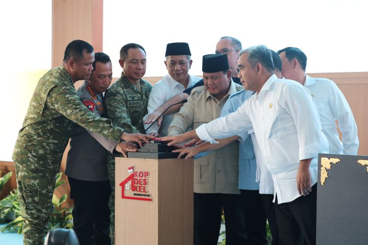Foto: Presiden Prabowo Resmikan 1.061 KDKMP, Sediakan Sembako hingga Kredit Murah untuk Rakyat