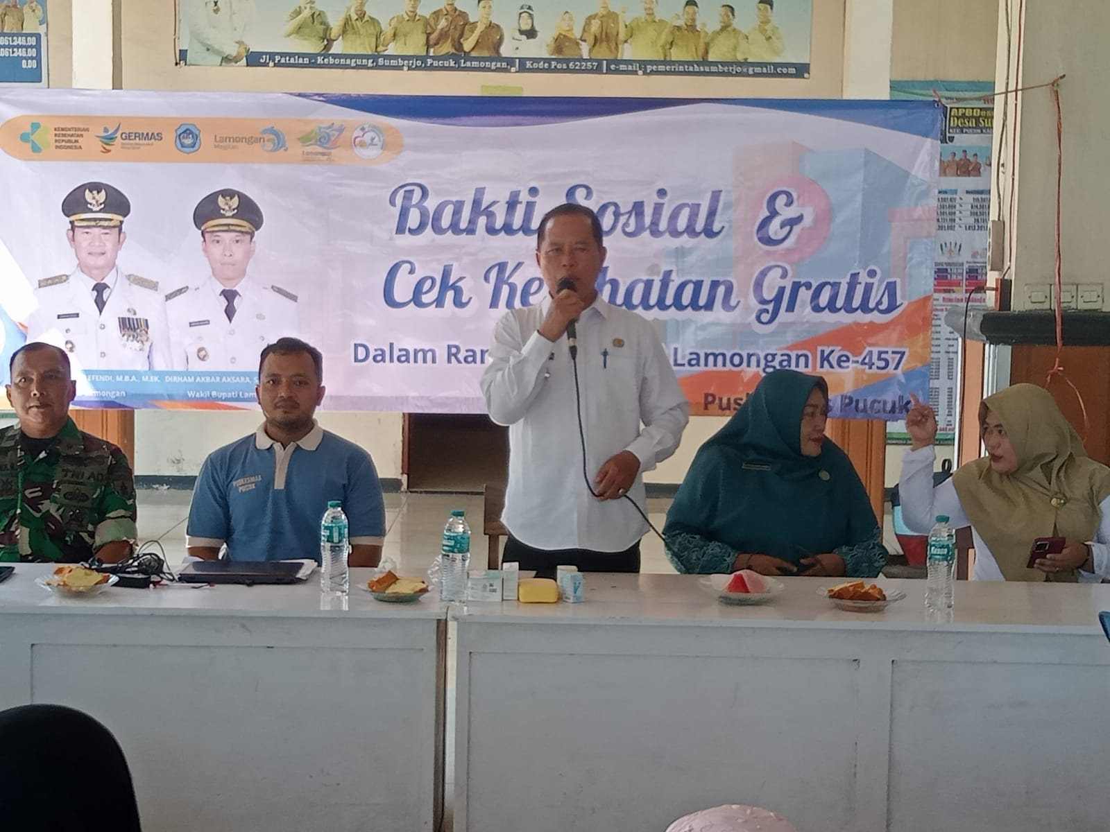 Foto: BAKTI SOSIAL DAN CEK KESEHATAN GRATIS DALAM RANGKA HARLAH LAMONGAN DI DESA SUMBERJO