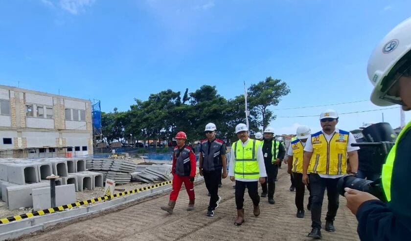 Foto: MENSOS TARGETKAN 18 SEKOLAH RAKYAT DI JATIM MULAI BEROPERASI JULI 2026