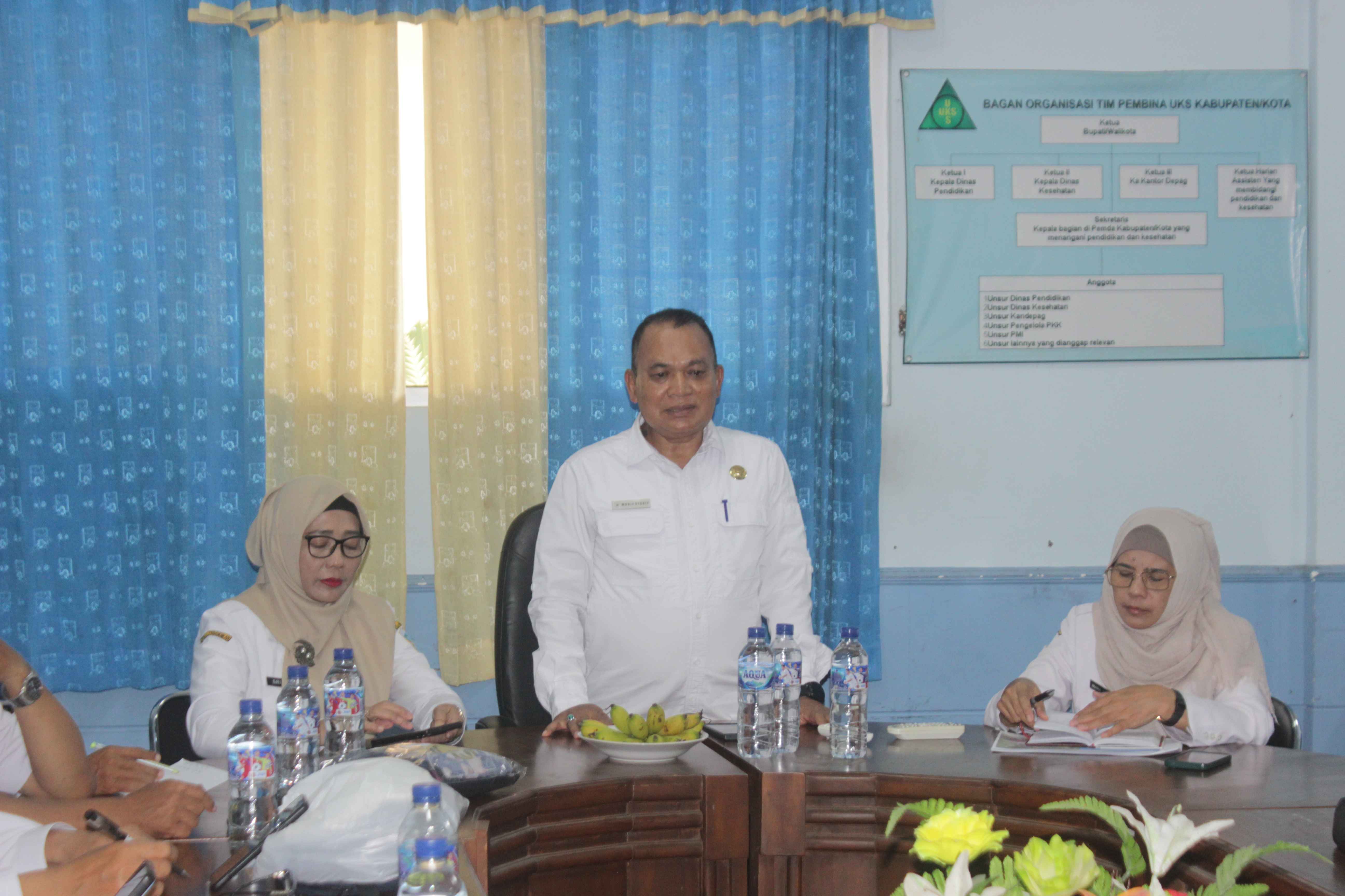 MEMIMPIN RAPAT RUTIN KORWIL PENDIDIKAN SEKABUPATEN LAMONGAN