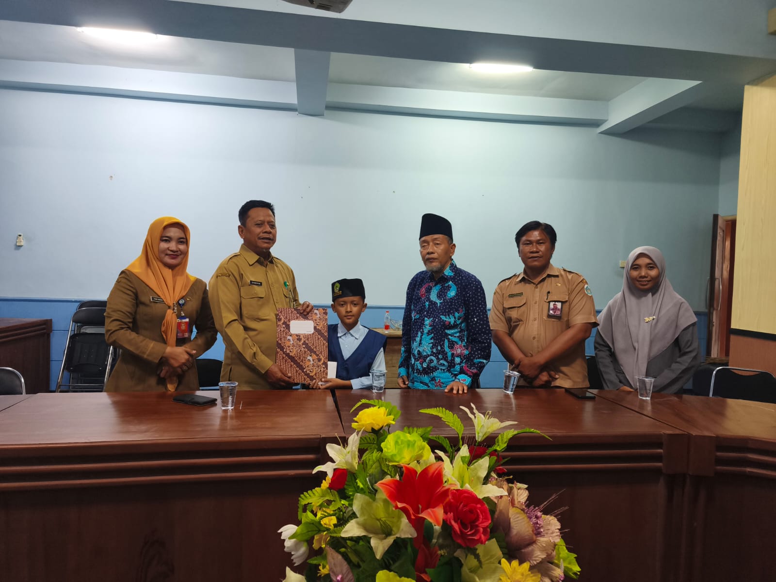 KEPALA DINAS PENDIDIKAN LAMONGAN BERI MOTIVASI SISWA BERPRESTASI YANG TEMBUS FINAL OLIMPIADE MATEMATIKA DI VIETNAM