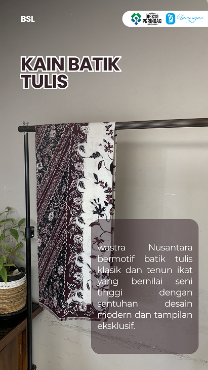 Foto: Kain Batik tersedia di Lamongan Mart