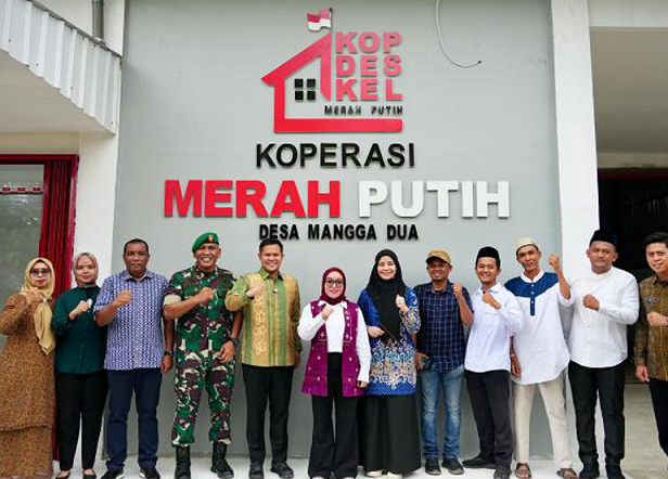 Foto: Wamenkop Tinjau Progres Pembangunan Gerai Fisik Kopdes Merah Putih Mangga Dua Kabupaten Serdang Bedagai