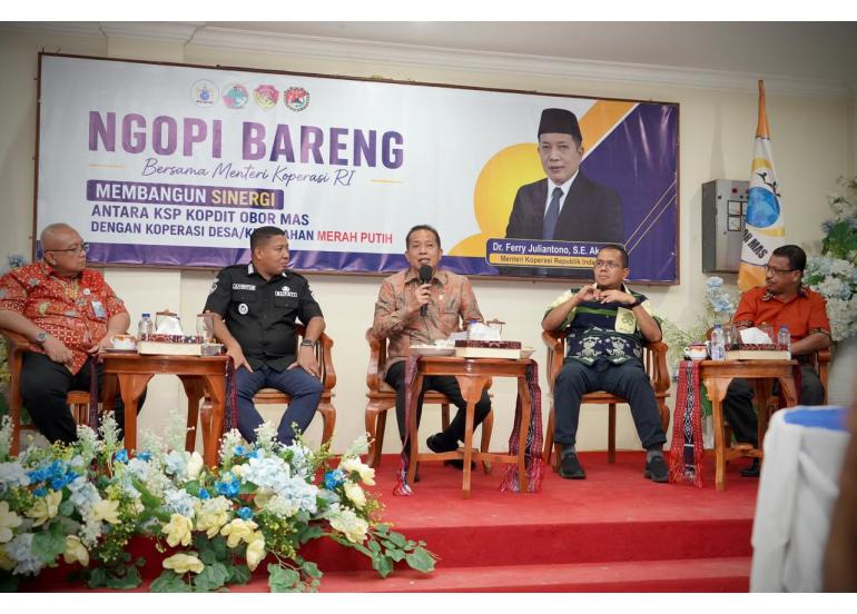 Foto: Menkop Ferry Dorong Kopdit Obor Mas NTT Jadi Kebanggaan Nasional