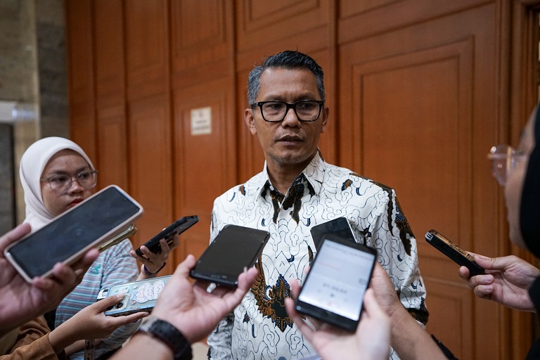 Foto: PMI Manufaktur Indonesia Melemah, Tekanan Global Ganggu Pasokan dan Kenaikan Harga