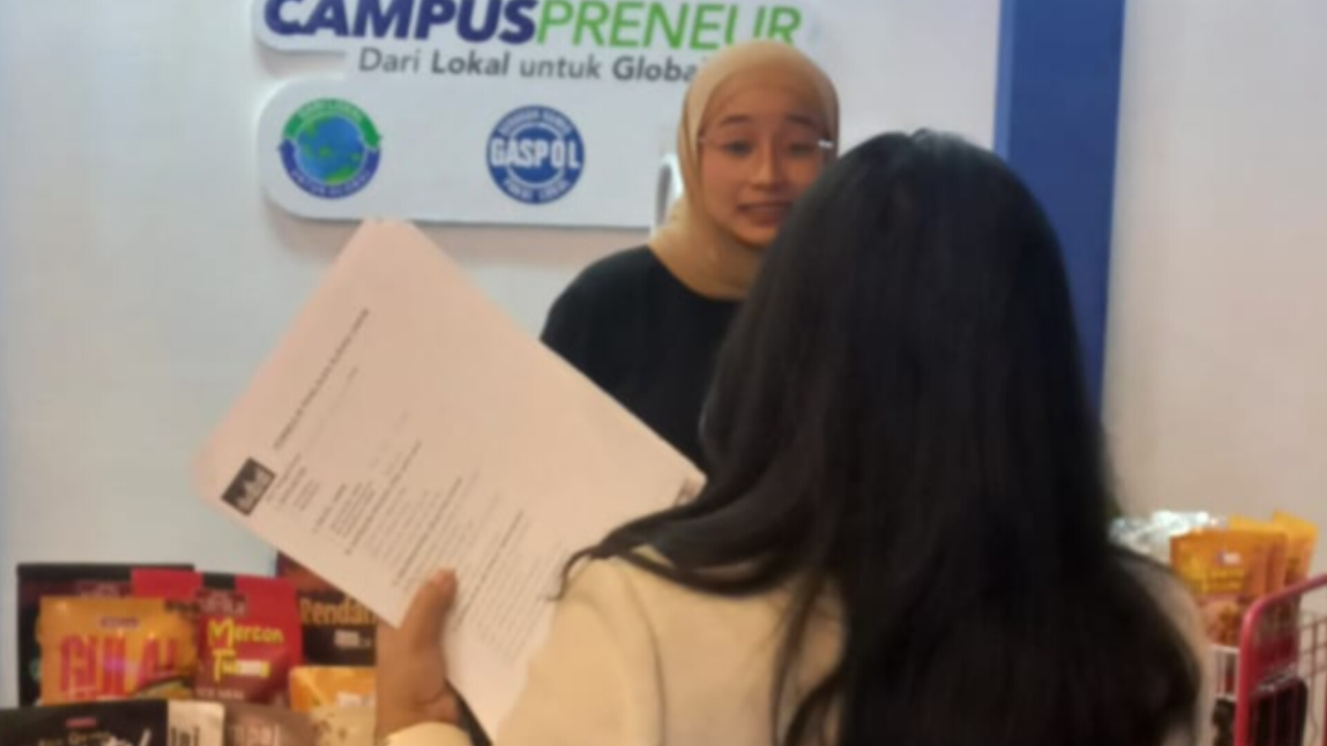 Foto: Ramaikan Campuspreneur, Kemendag Ajak Wirausahawan Kalangan Mahasiswa Ikuti Kurasi Produk dengan Peritel dan Pusat Perbelanjaan