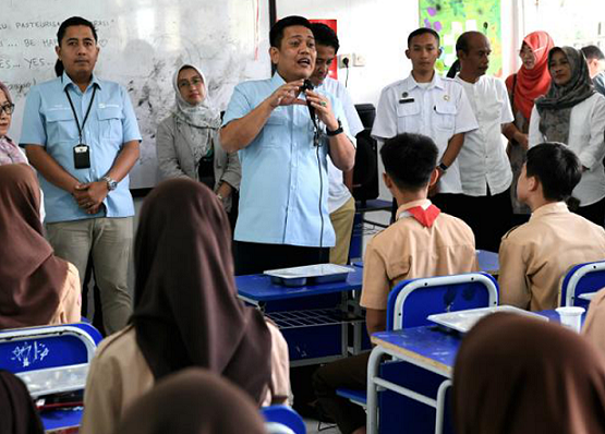 Kemenkop Salurkan Susu Pasteurisasi Fase Dua Guna Penuhi Gizi Program Makan Bergizi Gratis