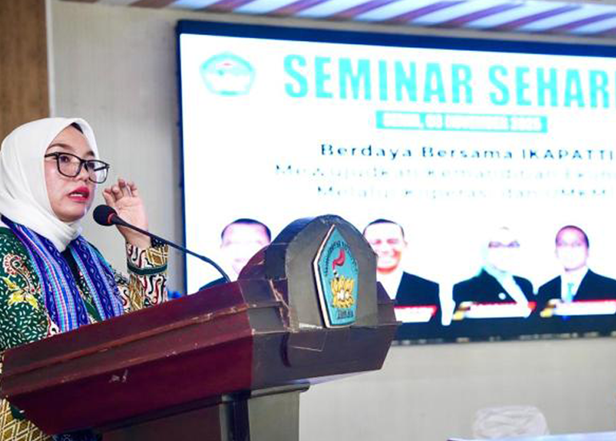 Wamenkop Tegaskan Peran Vital Universitas Perkuat Koperasi Dukung Kemajuan Ekonomi Daerah