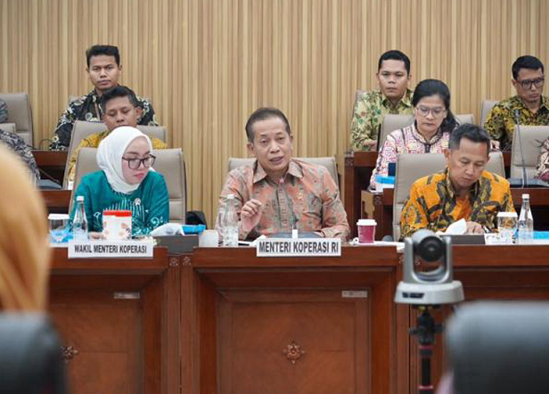 Foto: Menkop Raker Bersama DPR RI, Bahas Rencana Kerja dan Anggaran TA 2027