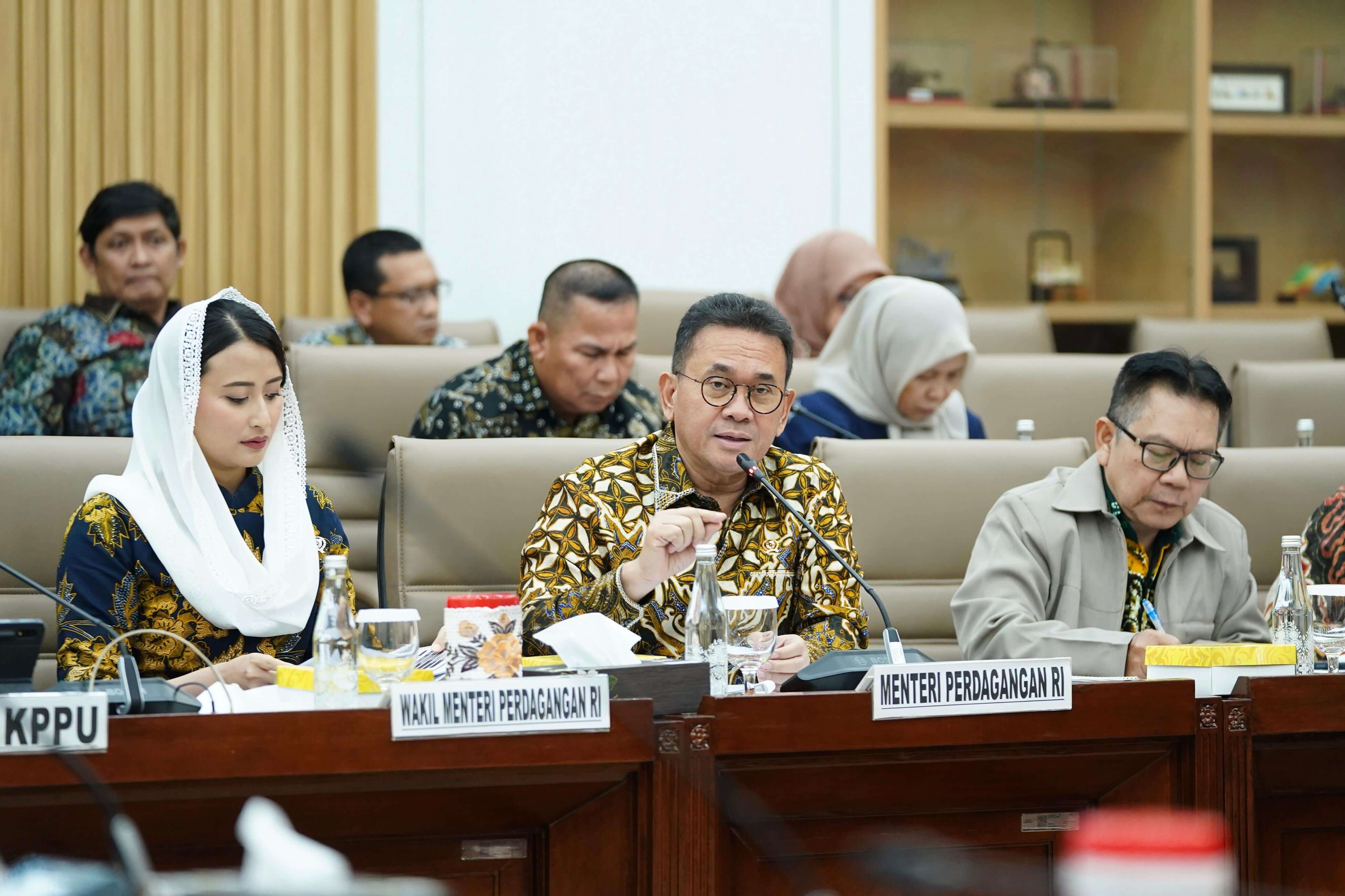 Foto: Raker dengan Komisi VI DPR RI Bagian 2, Perkuat Pengendalian Impor dan Perlindungan Konsumen