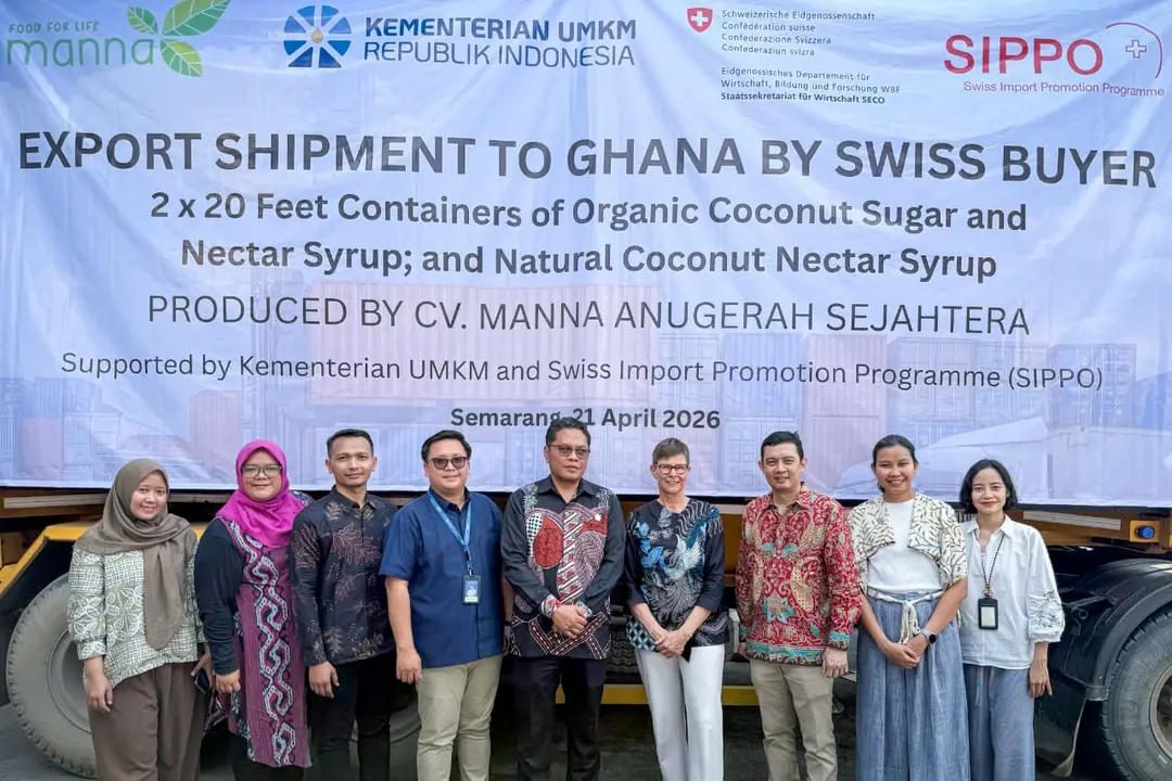 Foto: Kementerian UMKM–SIPPO Lepas Ekspor 24 Ton Gula Kelapa ke Ghana