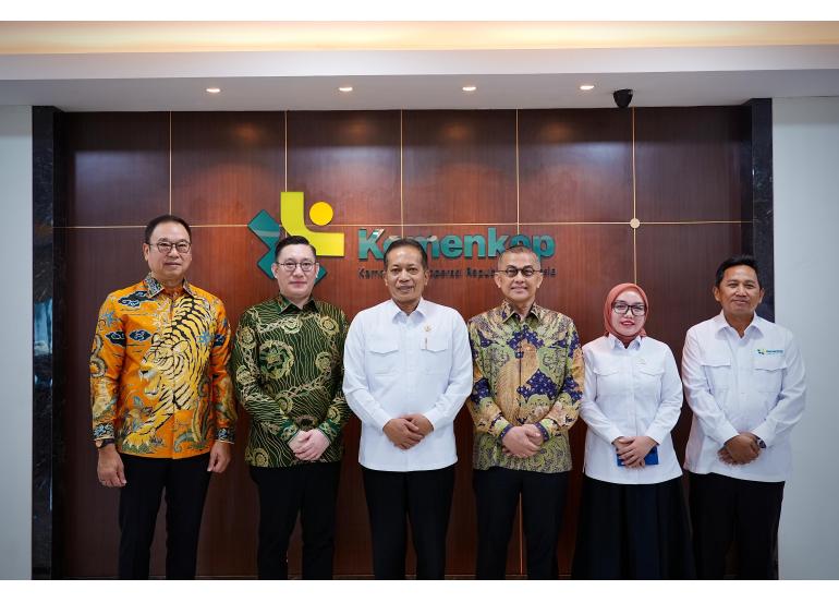 Foto: Kemenkop dan Green X Tanda Tangani MoU Terkait Pemenuhan Listrik Tenaga Surya Bagi KDKMP Di Wilayah 3T