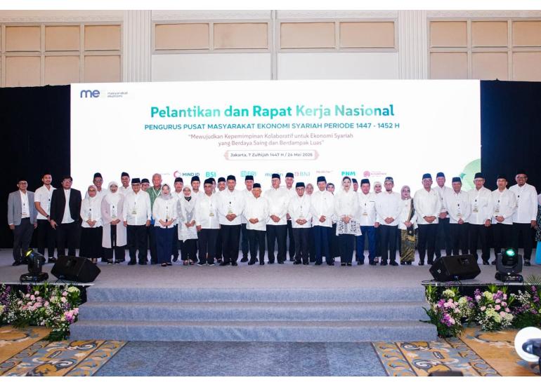 Foto: Menkop Ferry Juliantono Dilantik Menjadi Ketua Harian MES Periode 2026-2031
