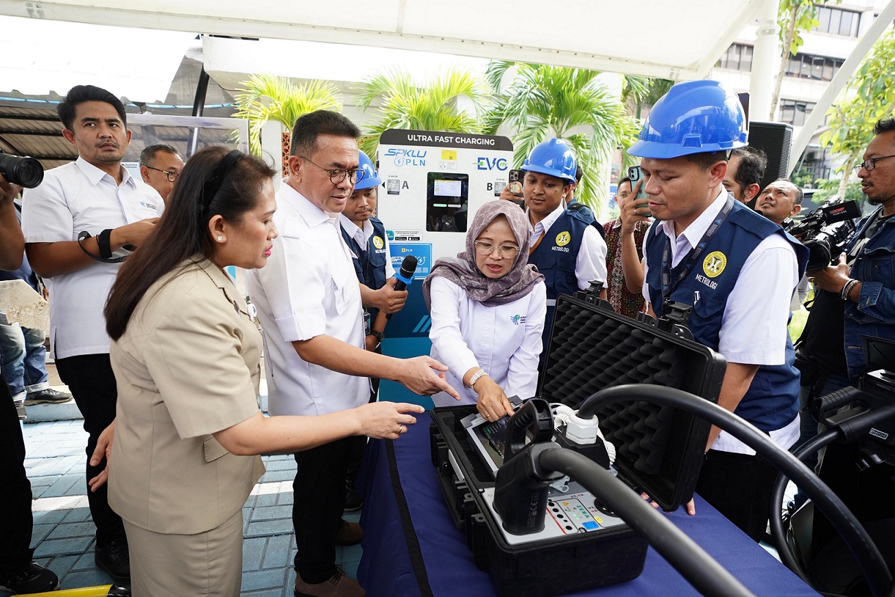 Foto: Kemendag Luncurkan Layanan Persetujuan Tipe, Tera, dan Tera Ulang Alat Ukur Pengisi Daya Kendaraan Listrik