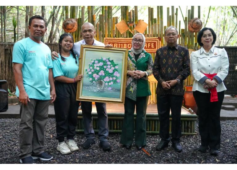 Foto: Wamenkop Apresiasi Peran Bali Pertahankan Nilai Budaya Kembangkan Ekonomi Kerakyatan