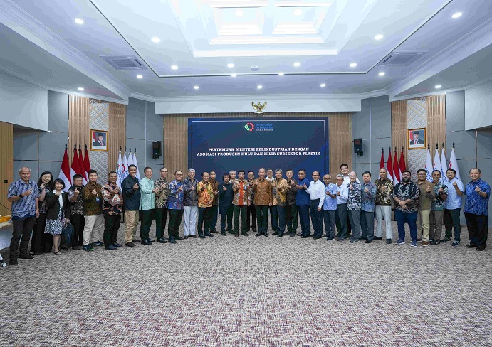 Foto: Kumpulkan Industri Hulu-Hilir Plastik, Menperin Komitmen Jaga Stabilitas Pasokan Nasional