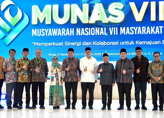 Foto: Rossan Roeslani dan Ferry Juliantono Terpilih Menjadi Pimpinan Masyarakat Ekonomi Syariah