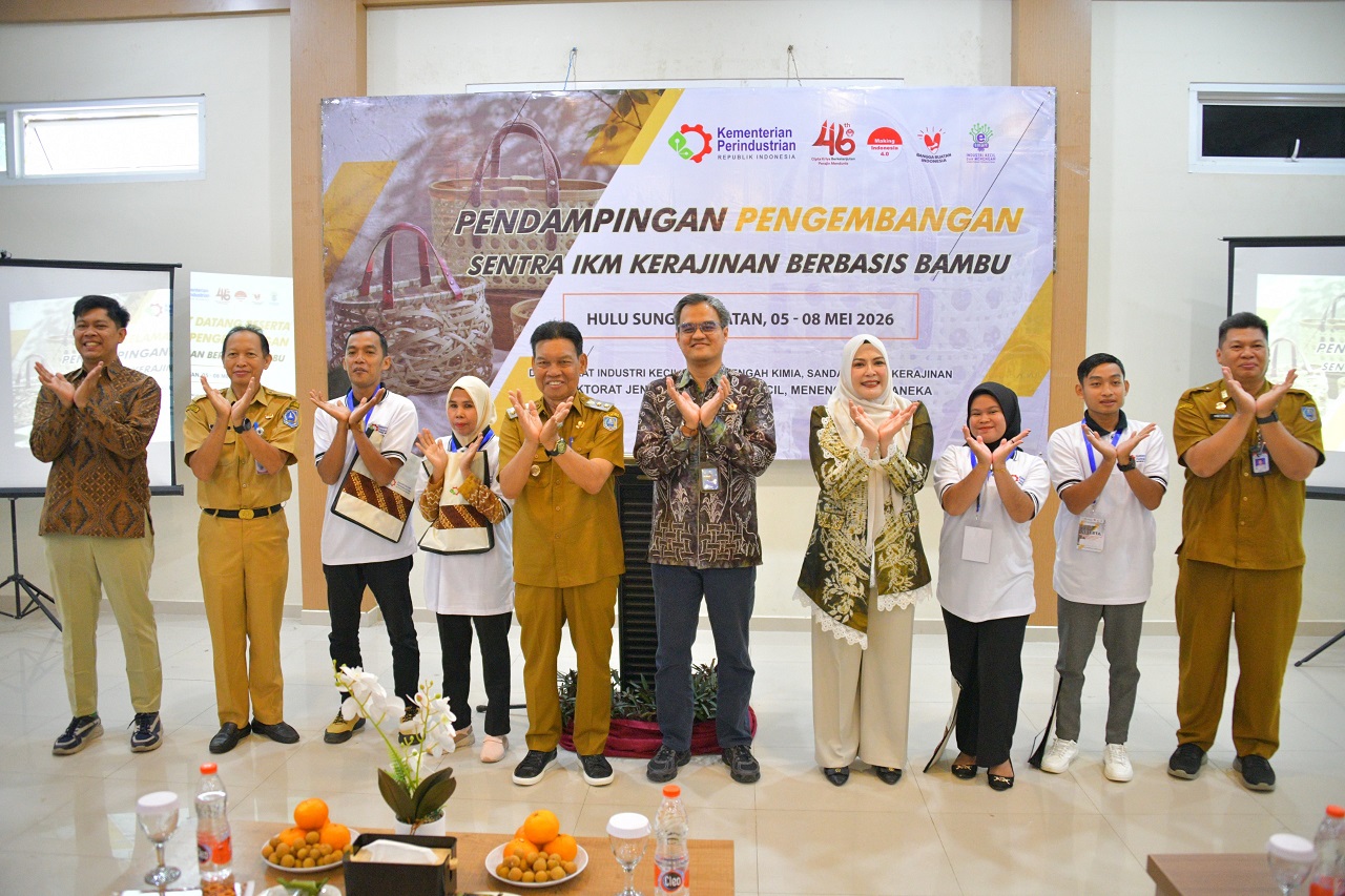 Foto: Pacu Industri Hijau, Kemenperin Optimalkan Sentra IKM Kerajinan Bambu