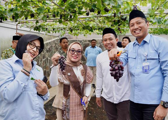 Foto: Wamenkop Perkuat Peran Pesantren Sebagai Pilar Penting Pengembangan Koperasi
