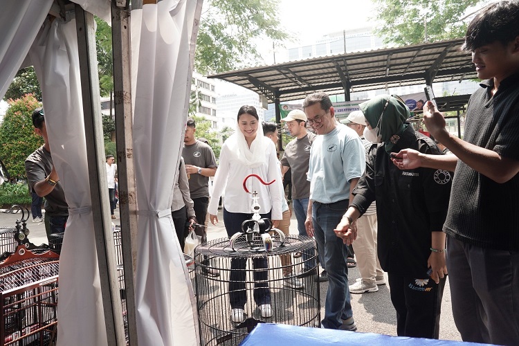 Foto: Melodi di Balik Jeruji: Saat Sangkar Lokal Jadi Mahakarya Ekonomi Rakyat