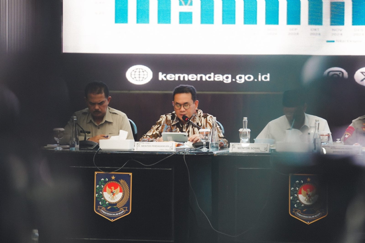 Foto: Percepat Rehabilitasi Pascabencana, Mendag Busan Pastikan Sarana Perdagangan di Aceh dan Sumatra Berangsur Pulih