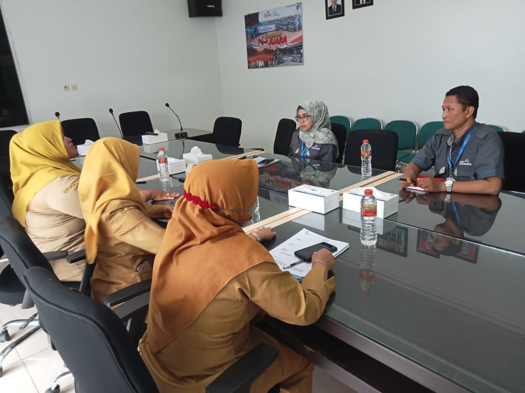 Foto: KUNJUNGAN PERUSAHAAN JADI UPAYA DISNAKER LAMONGAN TINGKATKAN PEMBINAAN KETENAGAKERJAAN