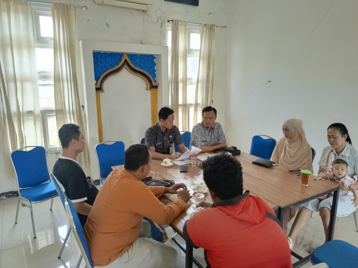 Foto: TERWUJUDNYA PERJANJIAN BERSAMA ANTARA PEKERJA DAN CV MAVIRI ICE CREAM YANG DIFASILITASI DINAS TENAGA KERJA KABUPATEN LAMONGAN