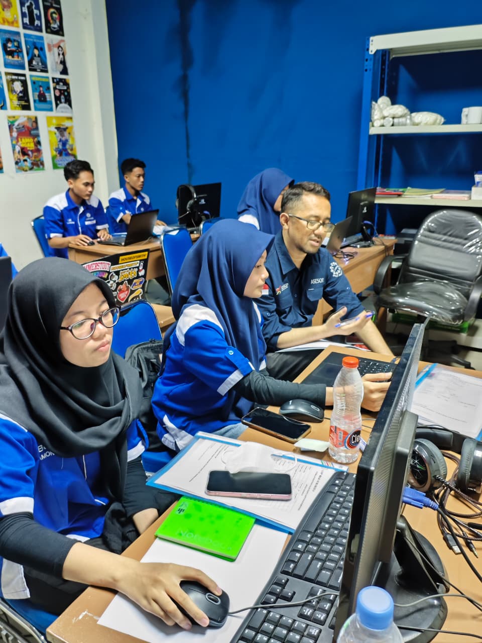 Foto: KUASAI DUNIA DIGITAL: PELATIHAN DESAIN GRAFIS BLK DISNAKER LAMONGAN SIAP CETAK KREATOR KONTEN PROFESIONAL
