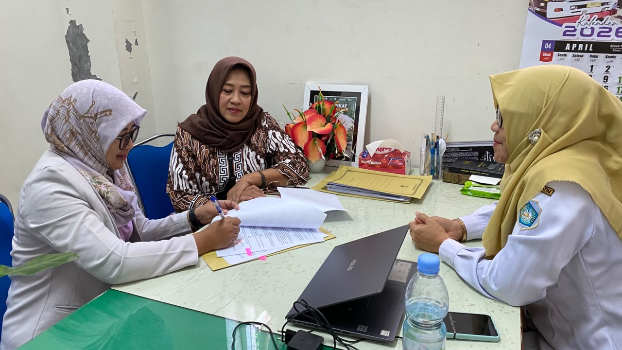 Foto: PENANDATANGAN MOU, DISNAKER LAMONGAN OPTIMALKAN PERAN INSTRUKTUR SWASTA
