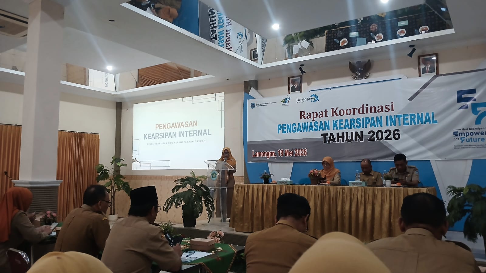 Foto: SEKRETARIS DISNAKER LAMONGAN HADIRI RAPAT KOORDINASI PENGAWASAN KEARSIPAN INTERNAL 2026