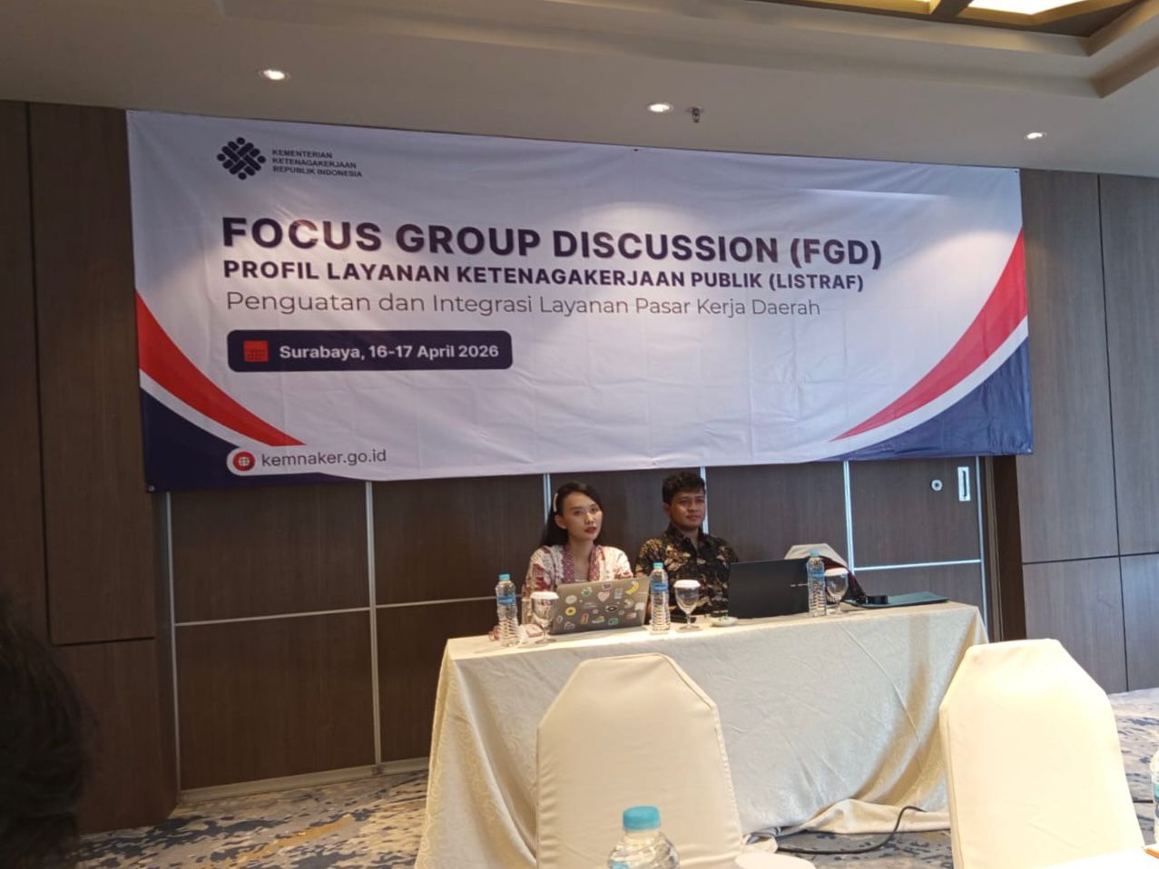 Foto: PERKUAT LAYANAN PASAR KERJA, DISNAKER LAMONGAN IKUTI FGD LISTRAF DAN PENGEMBANGAN SIAPKERJA DI SURABAYA