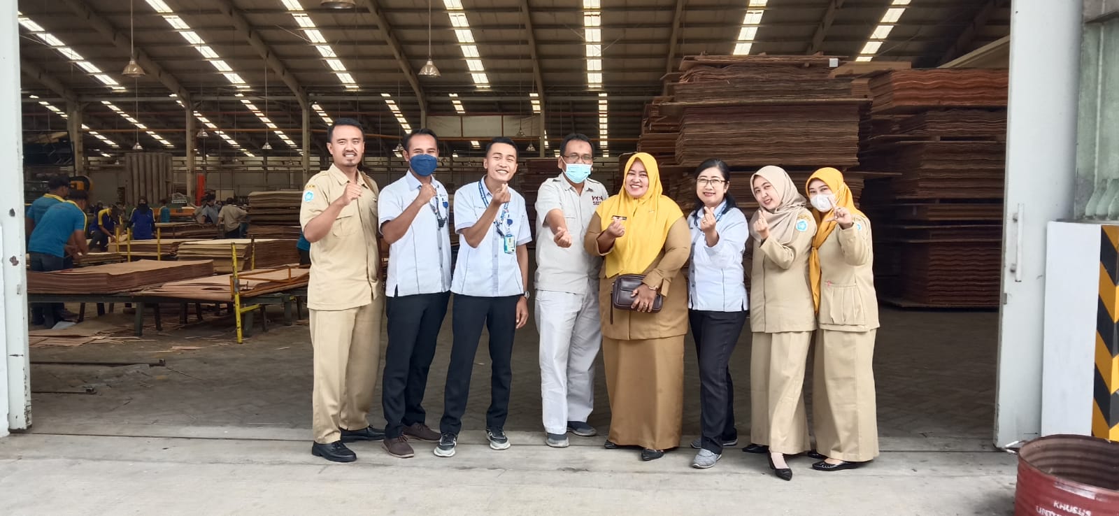 Foto: DISNAKER LAMONGAN LAKUKAN MONITORING DAN EVALUASI KETENAGAKERJAAN DI PERUSAHAAN