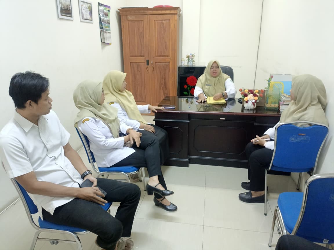 Foto: SINERGI PEKERJA DAN PERUSAHAAN MELALUI PELAYANAN HUBUNGAN INDUSTRIAL