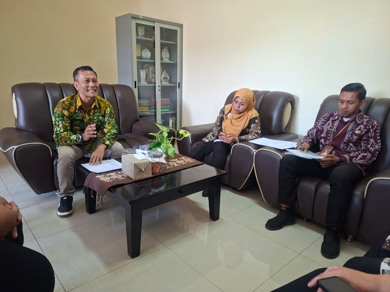 Foto: RAPAT EVALUASI DAN KOORDINASI PENGARSIPAN DISNAKER LAMONGAN PERKUAT TATA KELOLA DOKUMEN ANTAR BIDANG