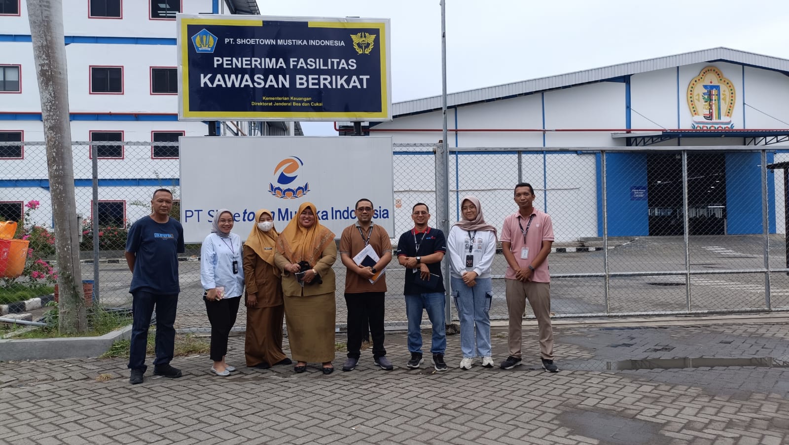Foto: DISNAKER LAMONGAN PERKUAT PELAYANAN KETENAGAKERJAAN MELALUI MONITORING PERUSAHAAN