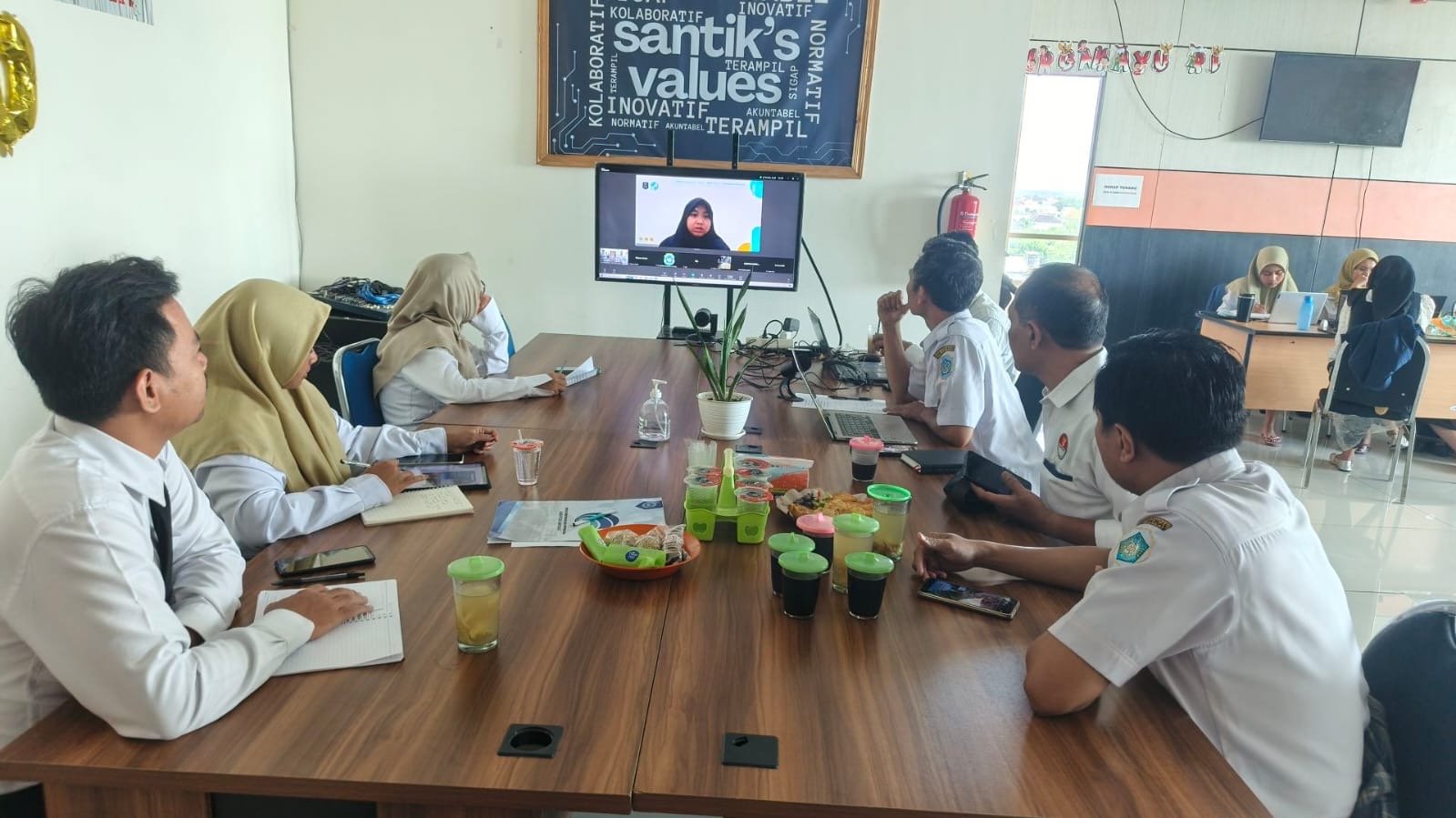Foto: SINERGI DISNAKER BERSAMA DISKOMINFO DALAM PENGEMBANGAN APLIKASI LA JOBS SESUAI STANDAR KEMKOMDIGI