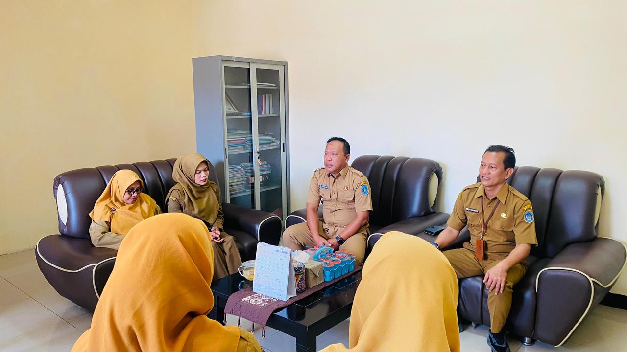 Foto: APRESIASI DAN EVALUASI, DISNAKER LAMONGAN PERKUAT KINERJA TIM PUBLIKASI