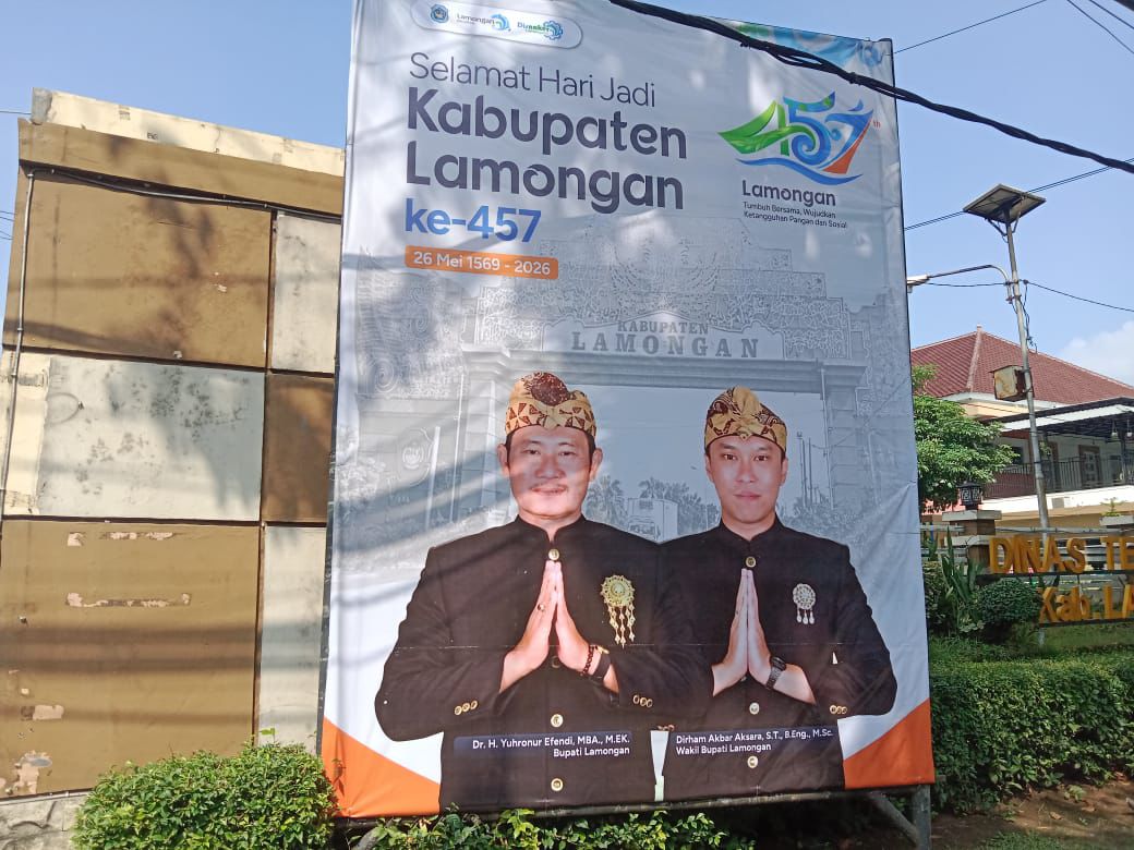 Foto: DISNAKER LAMONGAN TURUT SEMARAKKAN HJL KE-457 MELALUI PEMASANGAN BALIHO