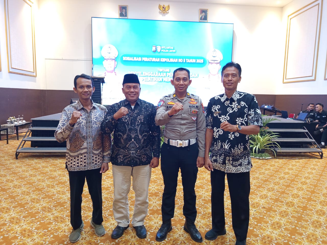 Foto: DINAS TENAGA KERJA KABUPATEN LAMONGAN HADIRI SOSIALISASI PERPOL NOMOR 5 TAHUN 2025 GUNA PERKUAT STANDAR PENDIDIKAN DAN PELATIHAN MENGEMUDI