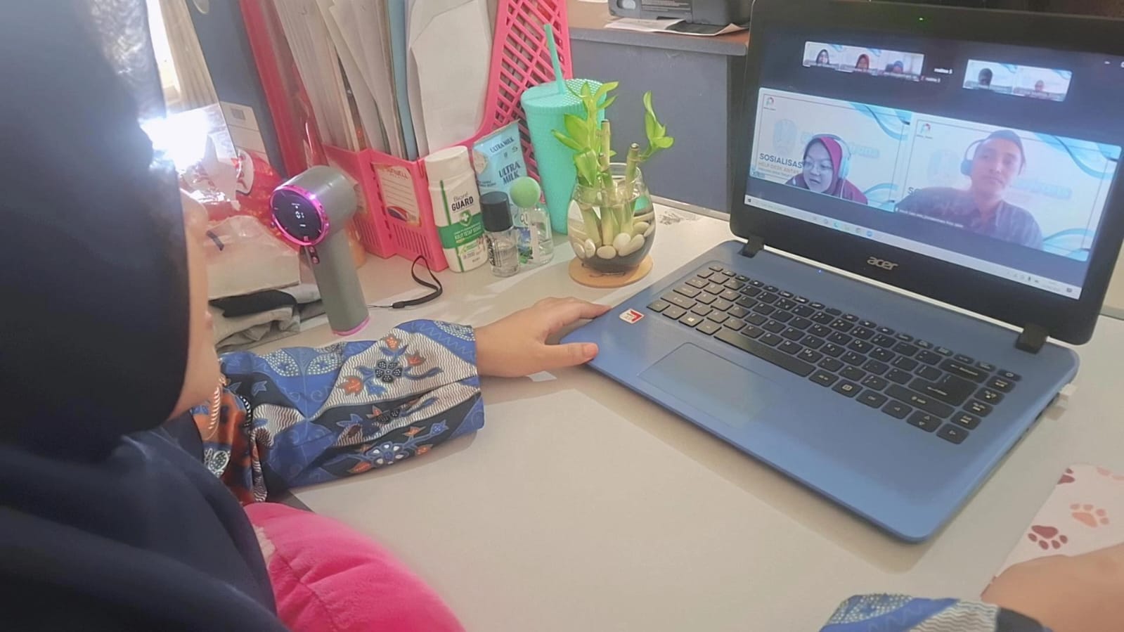 Foto: MENINGKATKAN LAYANAN PENEMPATAN KERJA : STAF PENGANTAR KERJA IKUTI SOSIALISASI HELP DESK ANTAR KERJA JAWA TIMUR 2026