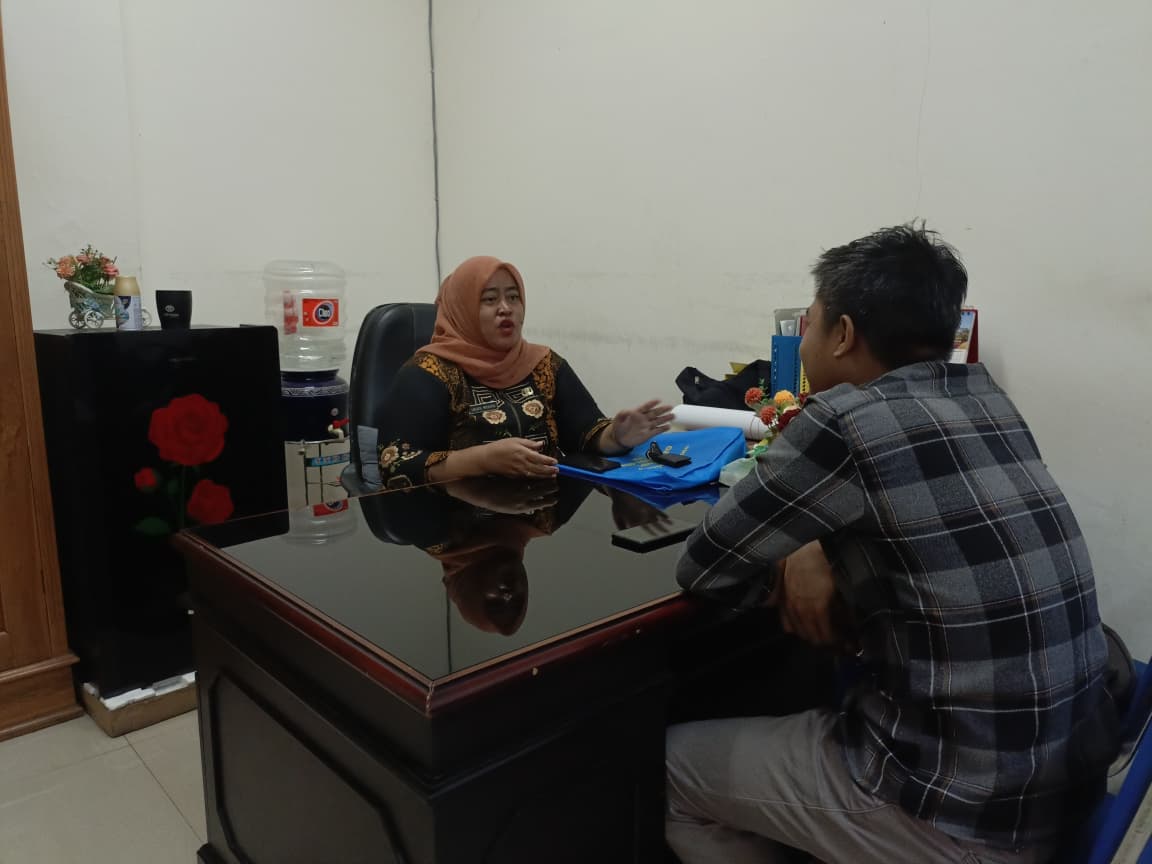 Foto: DINAS TENAGA KERJA MELALUI BIDANG HI & JAMSOSTEK MELAYANI KONSULTASI KETENAGAKERJAAN BAGI PERUSAHAAN DAN PEKERJA
