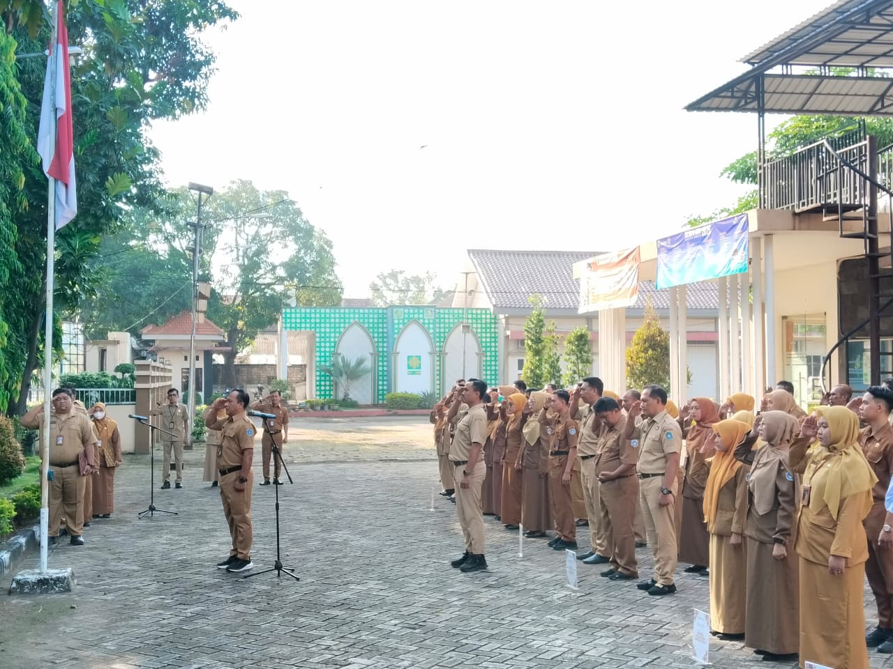 Foto: KADISNAKER LAMONGAN AJAK ASN PERKUAT KEBERSAMAAN DAN SIKAP ADAPTIF DI TENAGH DINAMIKA GEOPOLITIK